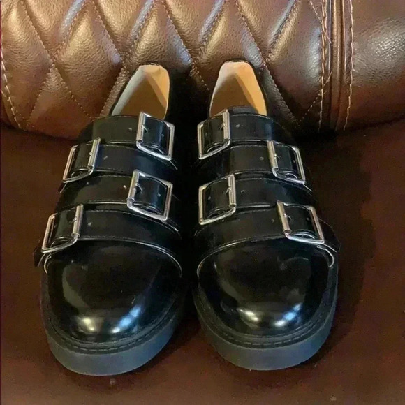 Urban Outfitters Women’s shoes. - Picture 2 of 4